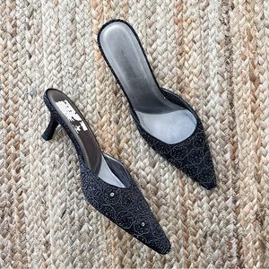 VTG beaded kitten heeled mules • 9